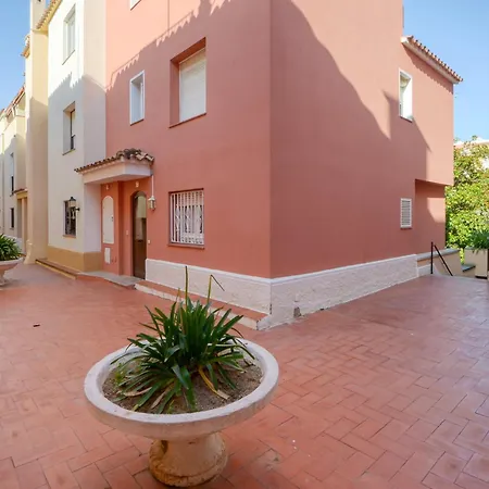 Apartment Charming Near Empuriabrava